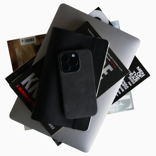 Etui na iPhone'a — alcantara