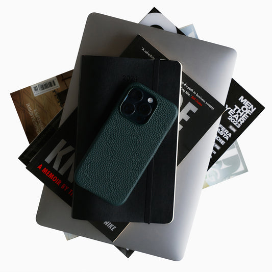 Etui na iPhone 15 Pro- Butelkowa zieleń